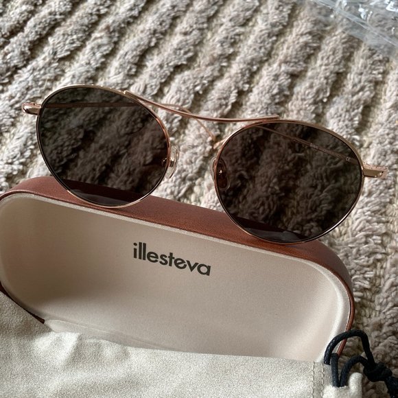 - NEW illesteva Mykonos Sunglasses Gold AX2 main image 5